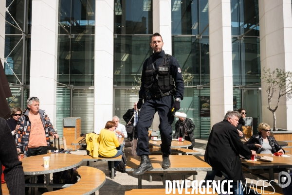 Manifestation étudiante contre la loi el khomri à Marseille