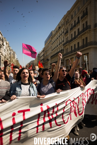 Manifestation étudiante contre la loi el khomri à Marseille