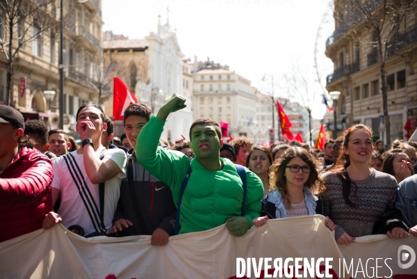 Manifestation étudiante contre la loi el khomri à Marseille