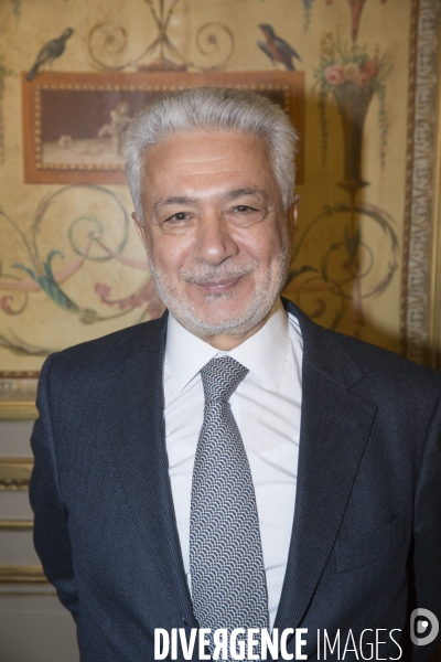 Cherif ouazani presente son nouveau livre