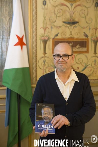 Cherif ouazani presente son nouveau livre