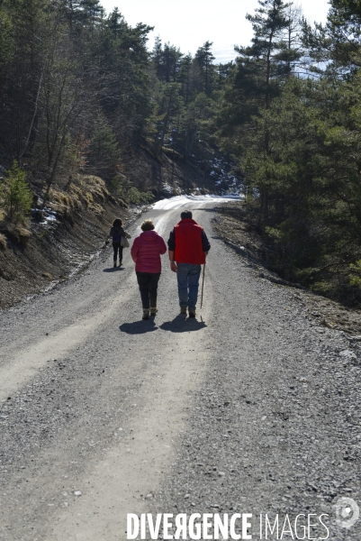 Chemin du Recueillement sur le site du crash de la Germanwings 1 an après.