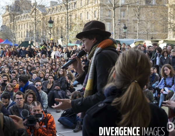 Nuit debout, place de la République Paris