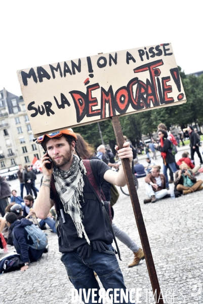 Mobilisation de la jeunesse contre le projet de la loi Travail El Khomri. Confrontation avec la police. Youth and El Khomeri law.