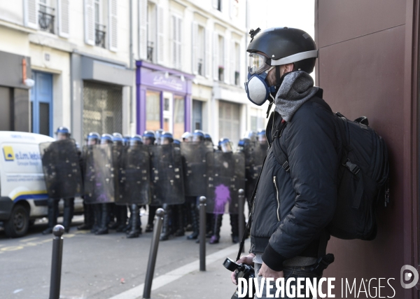 Mobilisation de la jeunesse contre le projet de la loi Travail El Khomri. Confrontation avec la police. Youth and El Khomeri law.