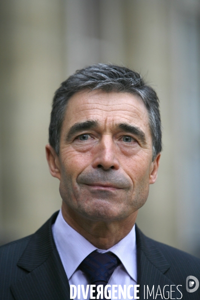 Nicolas SARKOZY reçoit Anders FOGH RASMUSSEN secrétaire général de l OTAN