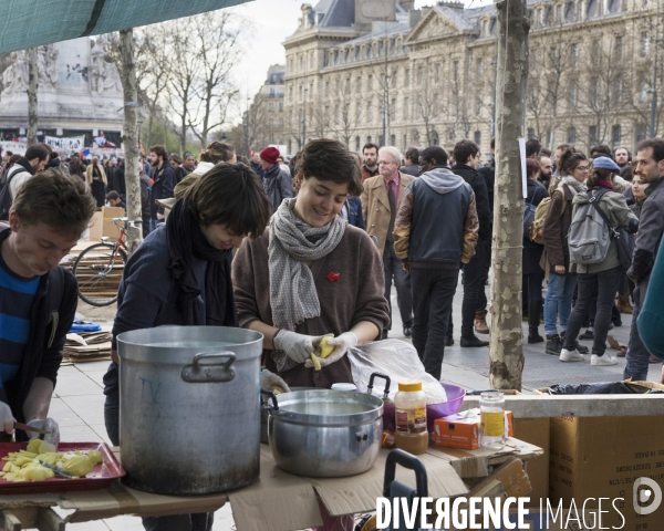 Nuit Debout place de la République à Paris.