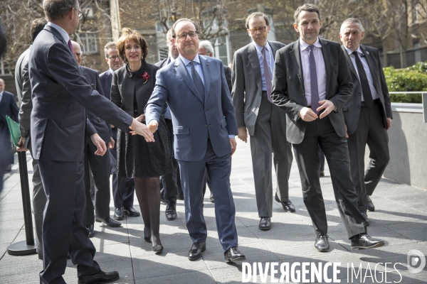 François Hollande visite l Institut du Cerveau et de la Moelle épinière ICM, hôpital Pitié-Salpêtrière