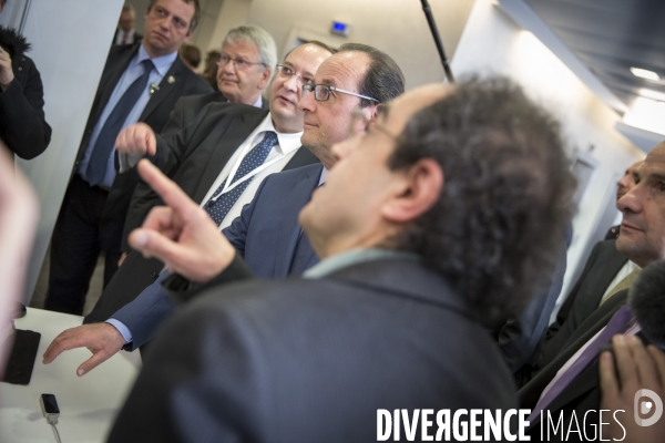 François Hollande visite l Institut du Cerveau et de la Moelle épinière ICM, hôpital Pitié-Salpêtrière