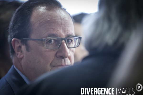 François Hollande visite l Institut du Cerveau et de la Moelle épinière ICM, hôpital Pitié-Salpêtrière