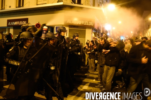 Devant chez Manuel Valls et à République. Nuit debout et échauffourées. Nuit du 9 au 10 avril. Mouvement contre la loi travail.