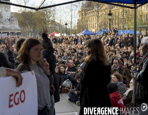Nuit Debout place de la République à Paris.