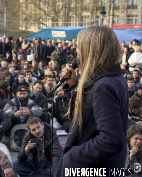 Nuit Debout place de la République à Paris.