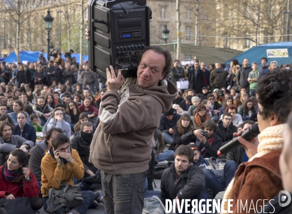 Nuit Debout place de la République à Paris.