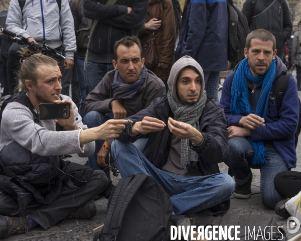 Nuit Debout place de la République à Paris.