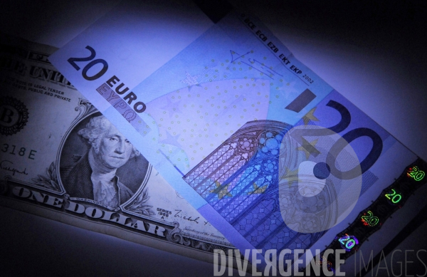 Illustration Symbole : impots, piège, billets, euro, fiscalité