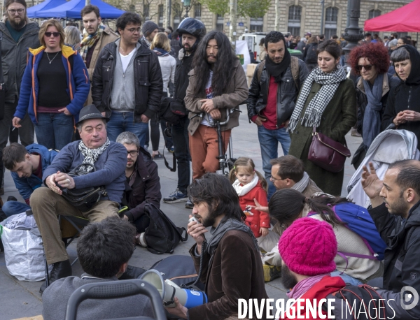 Nuit Debout place de la République à Paris.