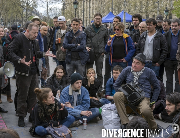 Nuit Debout place de la République à Paris.