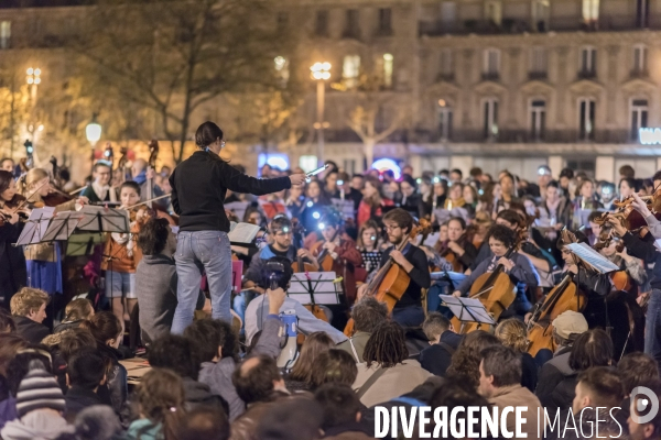 Nuit debout : orchestre debout