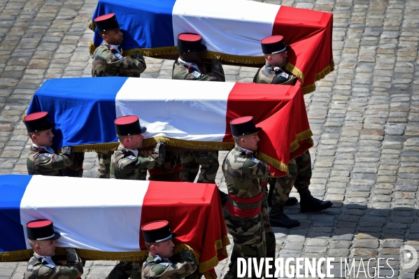 Hommage national aux Invalides pour les trois soldats morts au Mali