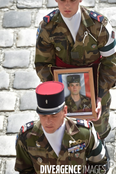 Hommage national aux Invalides pour les trois soldats morts au Mali