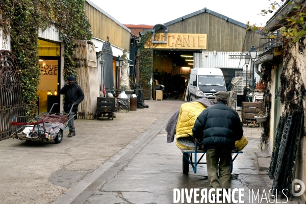 Marché aux puces de la porte de Saint-Ouen