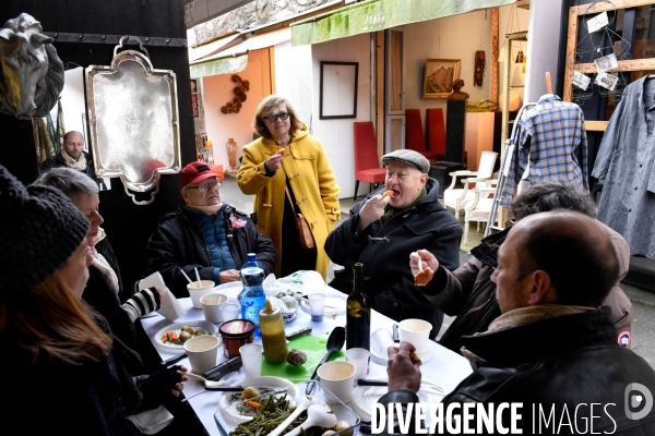 Marché aux puces de la porte de Saint-Ouen