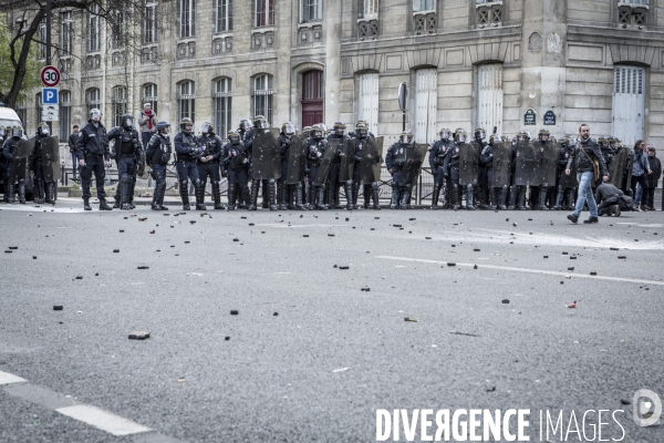 Manifestation contre la loi travail et violences, Paris.