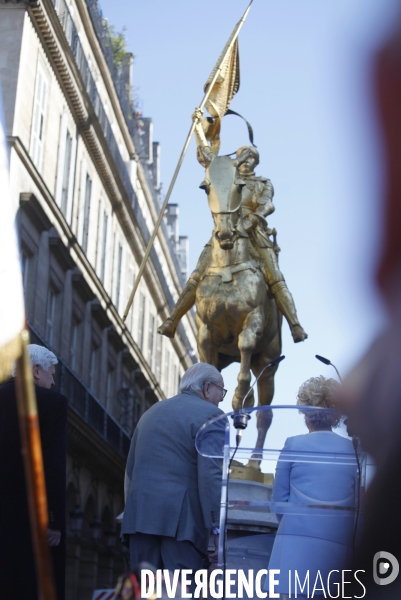 Jean Marie LE PEN, Bruno GOLLNISCH et Marie Christine ARNAUTU commemorent Jeanne d ARC