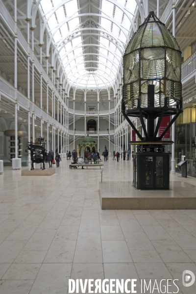 Edimbourg.Le hall victorien du musee national d  Ecosse.