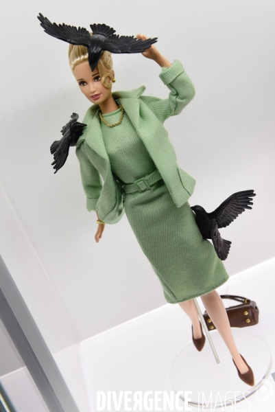 Exposition de poupées barbie.