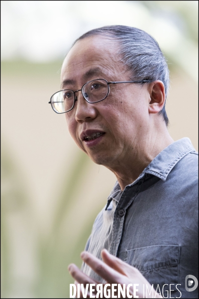 Portrait de l artiste HUANG YONG PING invité de Monumenta 2016 au Grand Palais,  devant son oeuvre   Empires 