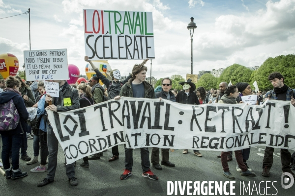 Meeting aux Invalides contre la loi travail