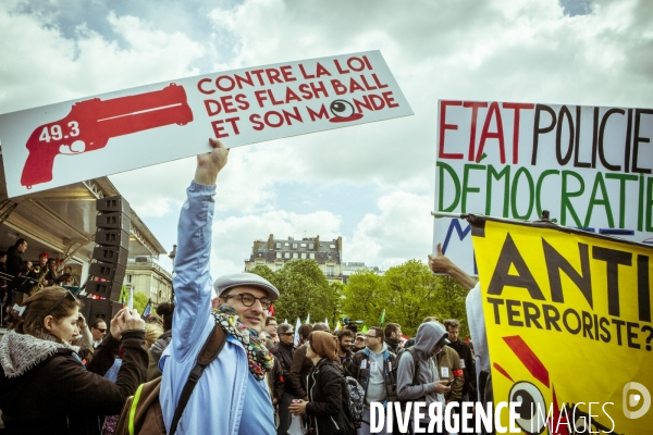 Meeting aux Invalides contre la loi travail